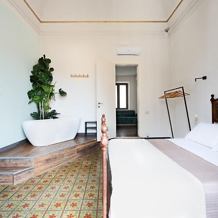 Holiday Lux Boutique Room 卡塔尼亚 外观 照片