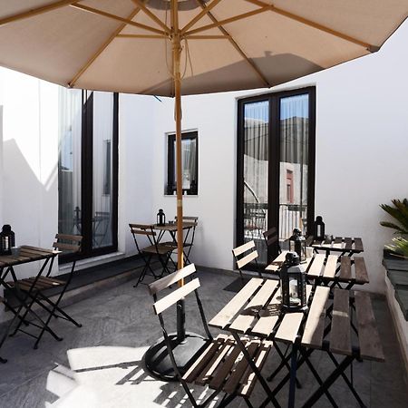 Holiday Lux Boutique Room 卡塔尼亚 外观 照片