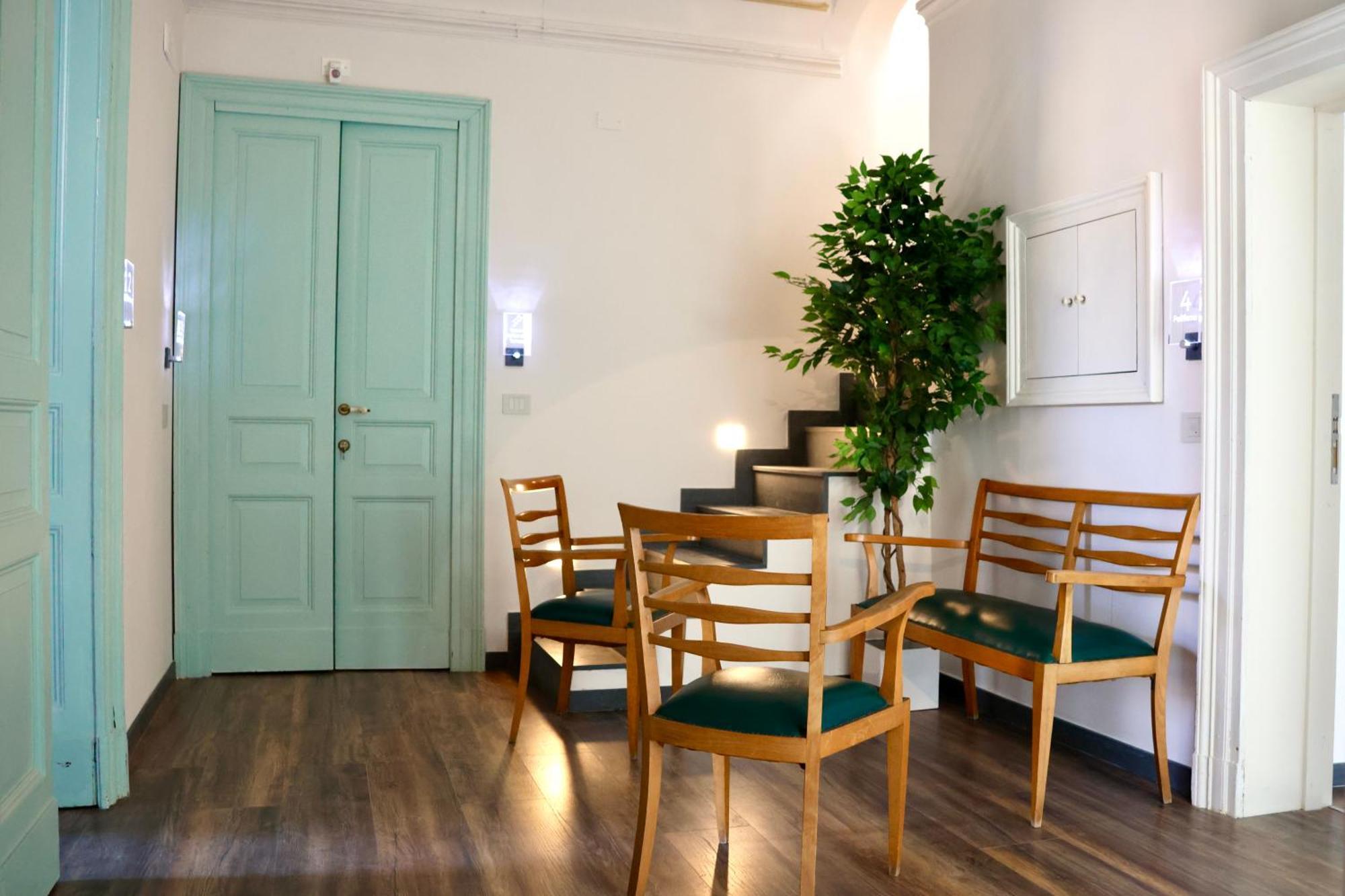 Holiday Lux Boutique Room 卡塔尼亚 外观 照片