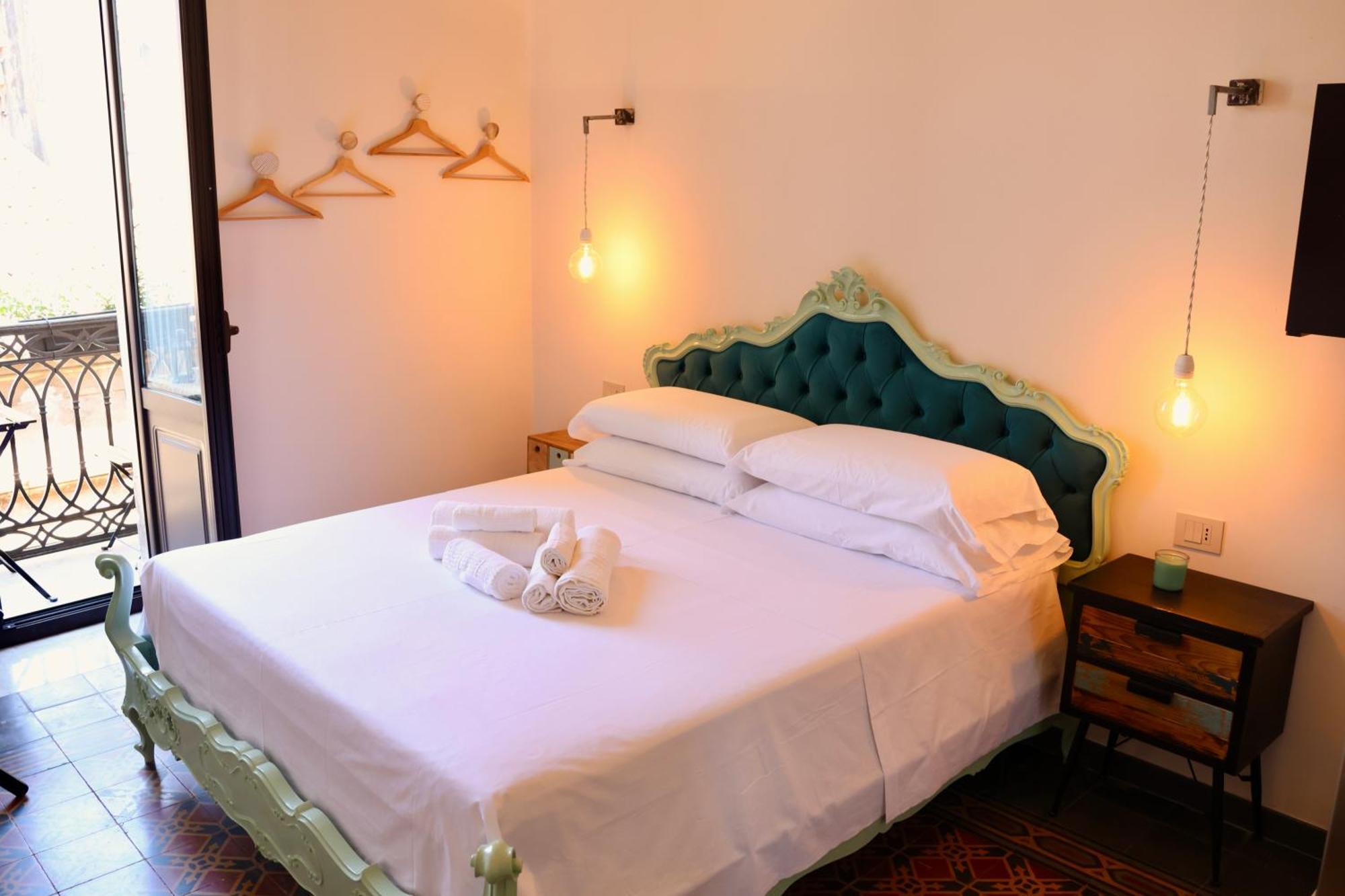 Holiday Lux Boutique Room 卡塔尼亚 外观 照片