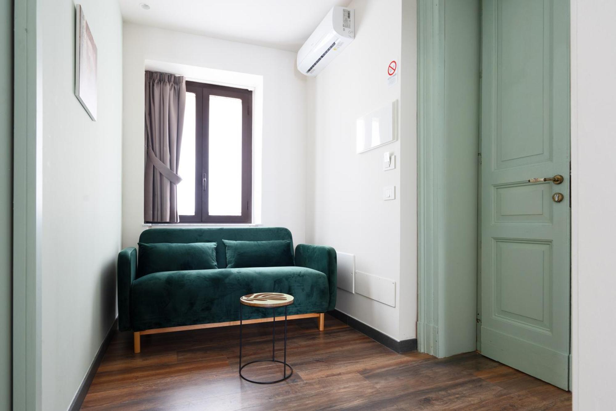 Holiday Lux Boutique Room 卡塔尼亚 外观 照片